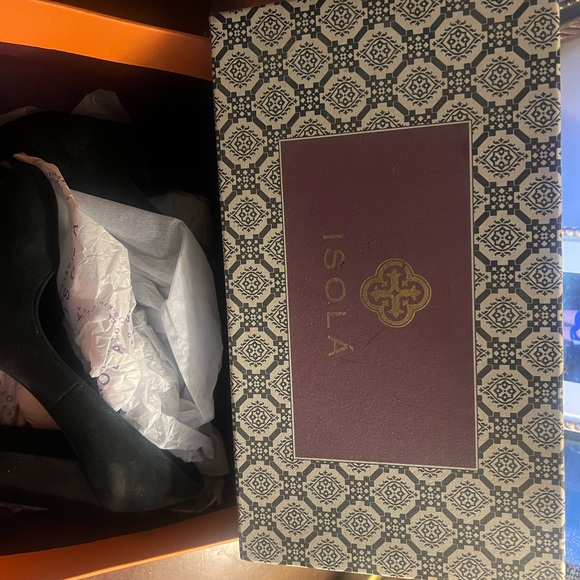 Isola Black Suede Block Heel Pump New in Box - Picture 10 of 11